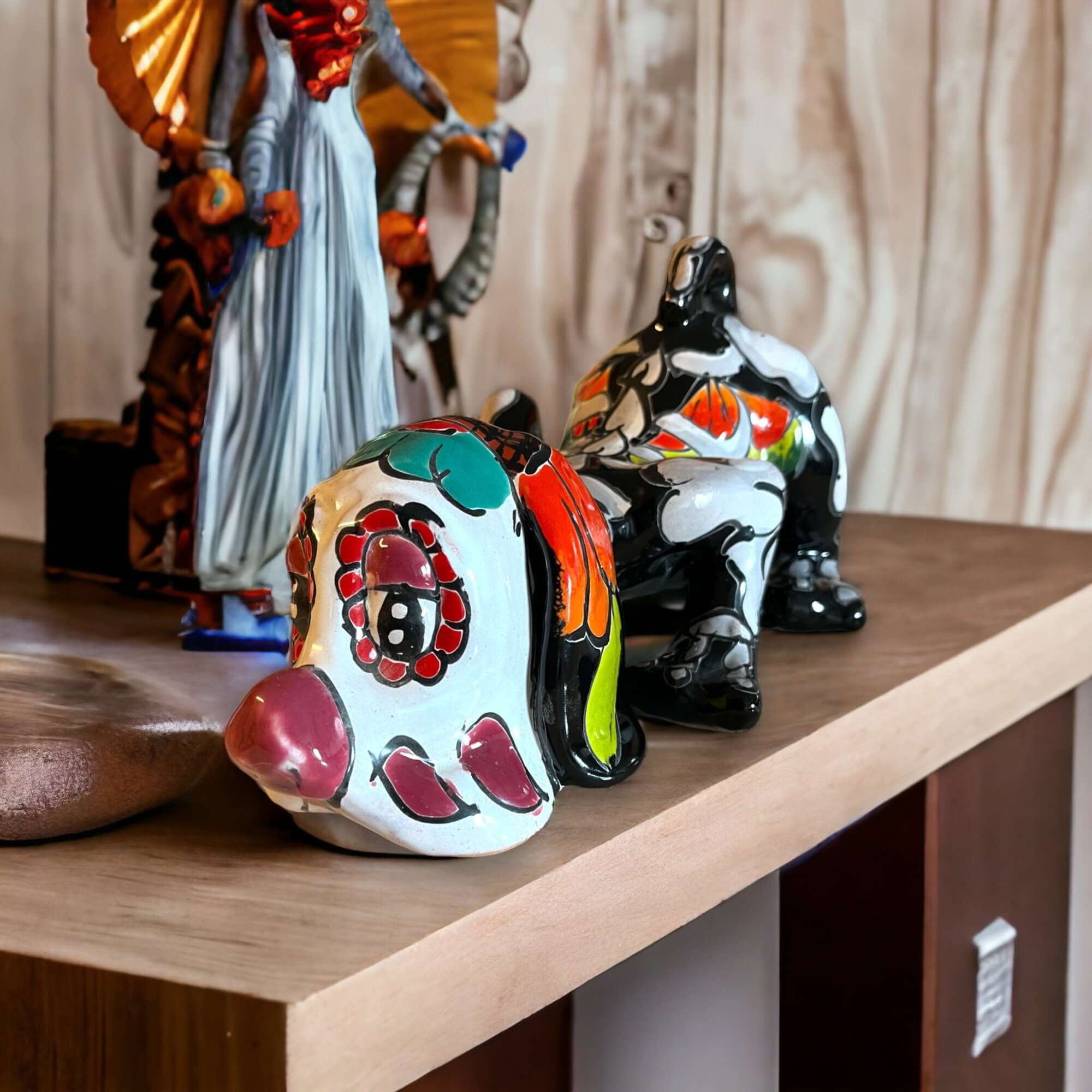 Handmade Talavera Bloodhound Statue | Folk Art