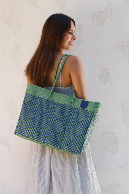 Palmera Woven Super Tote