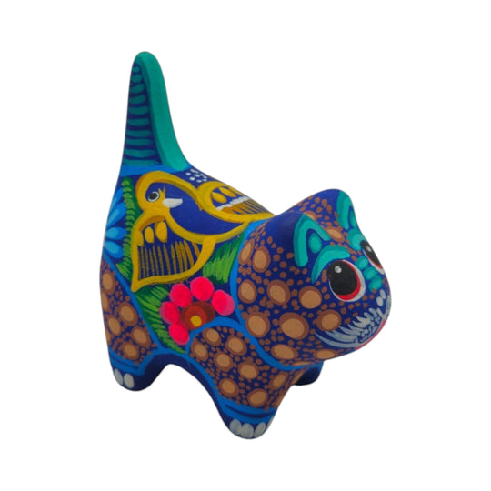 Alebrije Cat Figurine | Hand-Painted Ceramic Artwork showcasing vibrant colors and intricate designs.