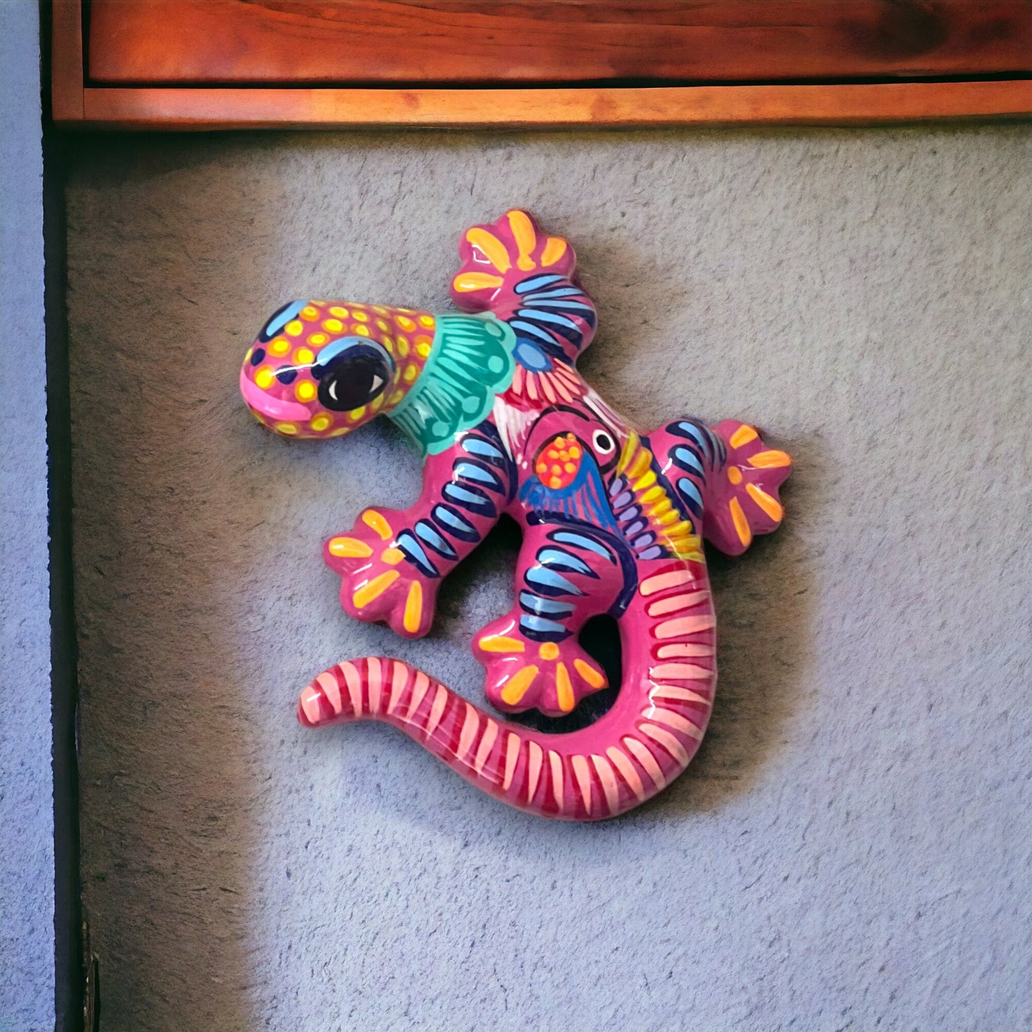 Talavera Hand-Painted Lizard Wall Art | Colorful Mexican Handcrafted Décor (Large)