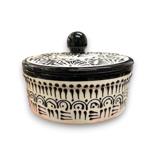 Black Talavera Tortilla Warmer | Handmade Puebla Ceramic Dish – hand-painted black-and-cream Talavera tortilla warmer with lid, kiln-fired, lead-free glaze
